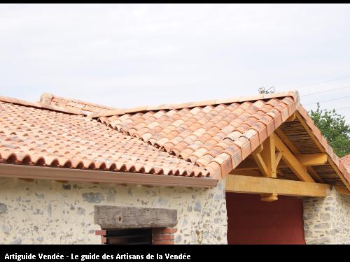 La Maçonnerie du Chêne Vert est maçon à Pouzauges 85700 en Vendée. Nous  réalisons la maçonnerie, couverture et étanchéité de votre habitation ou  local.